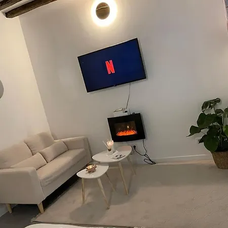 Apartment Moderne Avec Jacuzzi Aubervilliers
