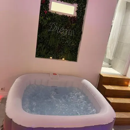 Moderne Avec Jacuzzi Apartment Aubervilliers