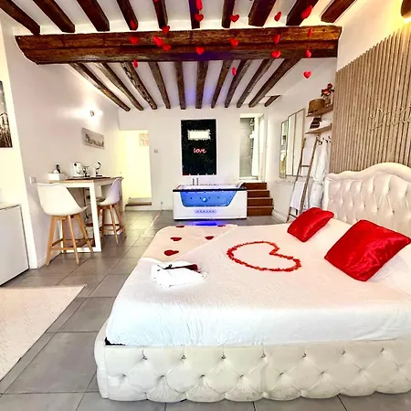 Moderne Avec Jacuzzi