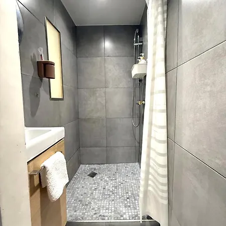 Moderne Avec Jacuzzi *